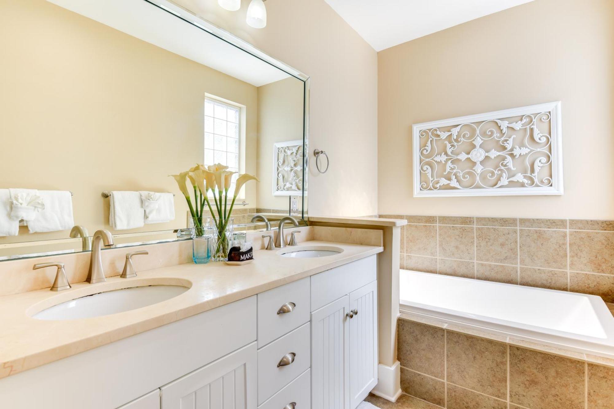 Bright And Modern Townhome Steps To Miramar Beach! Дестин Екстериор снимка
